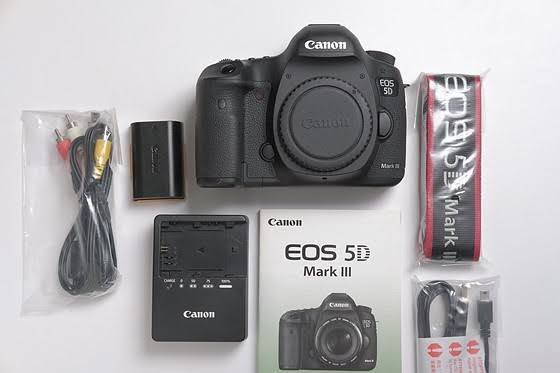 Canon EOS 5D Mark III Camera $800 USD
